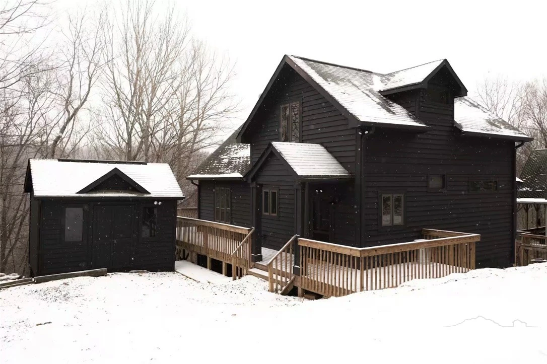 Image number 1 for the current listing