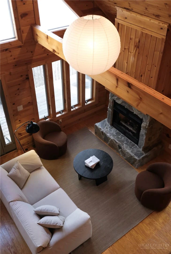 Image number 4 for the current listing