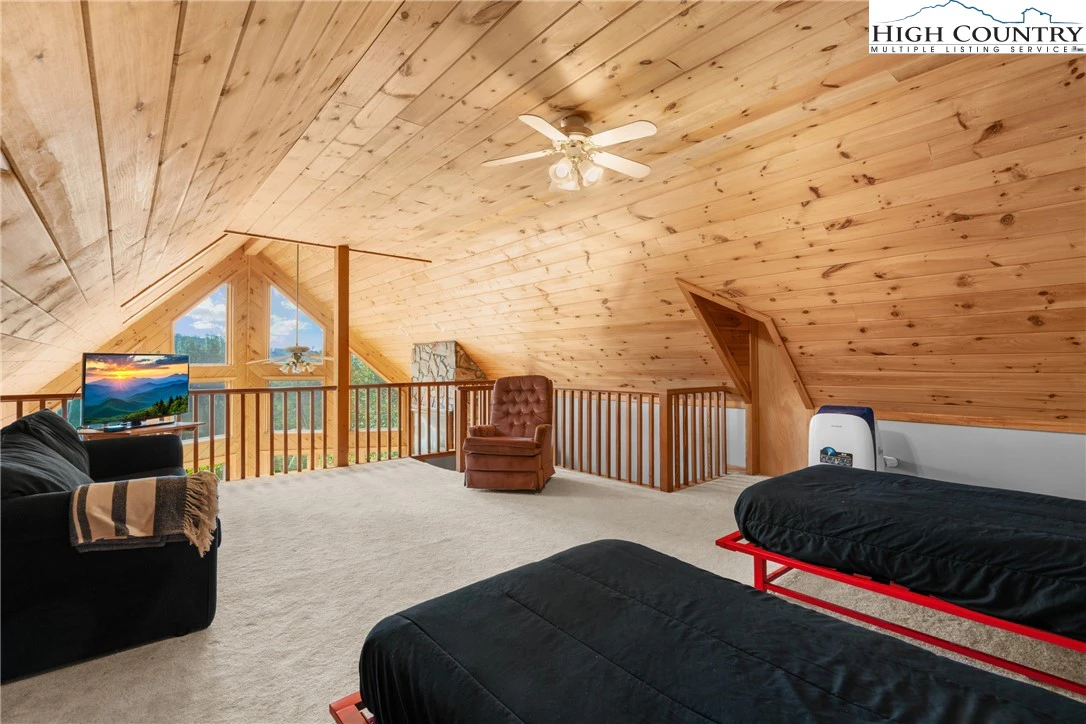 Image number 5 for the current listing