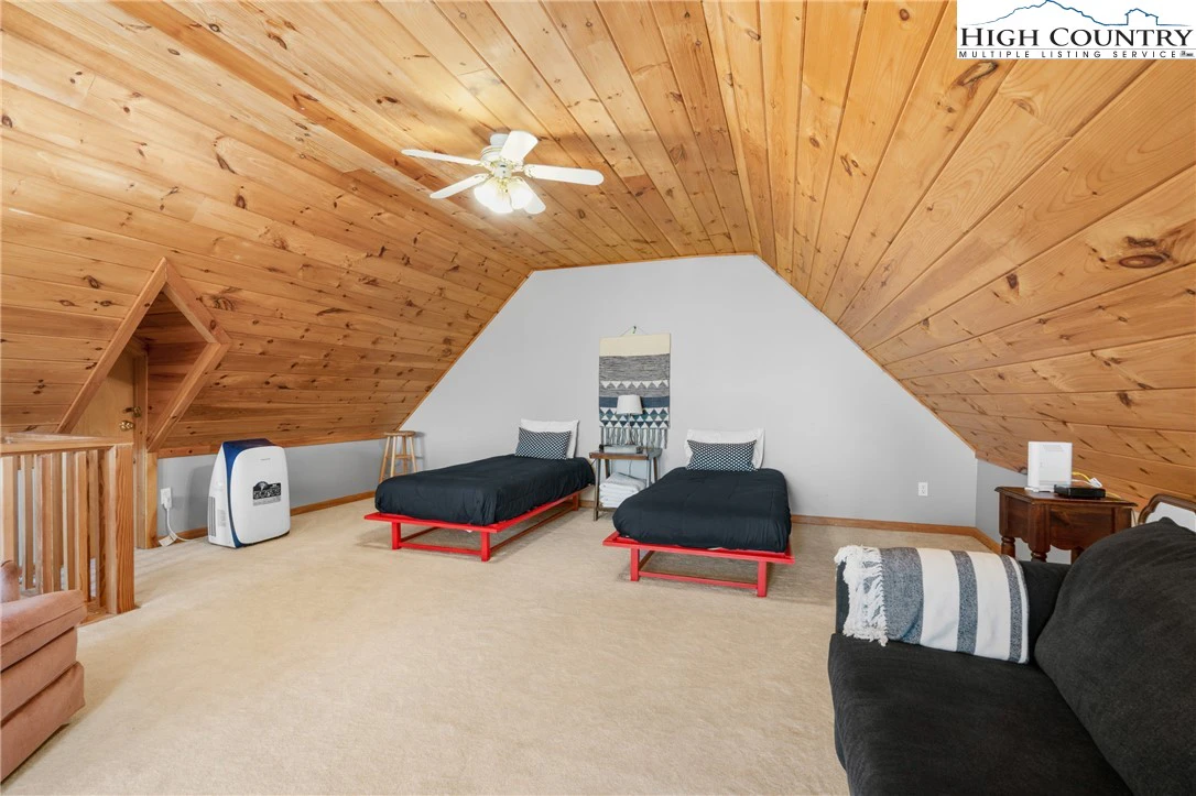 Image number 7 for the current listing