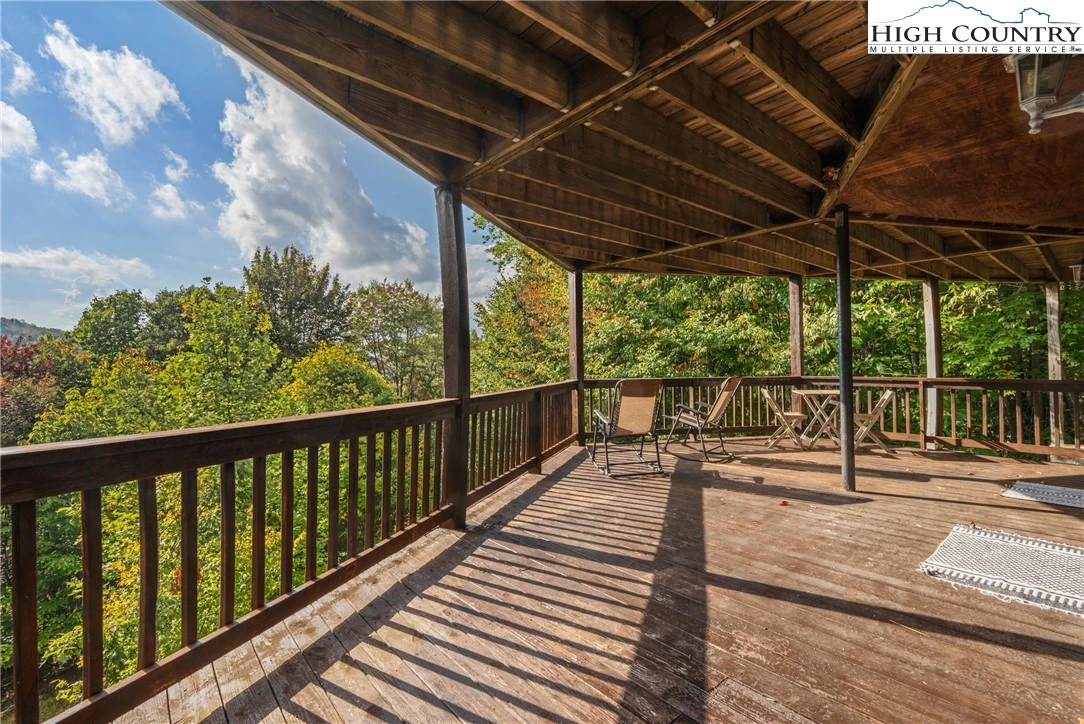 Image number 20 for the current listing