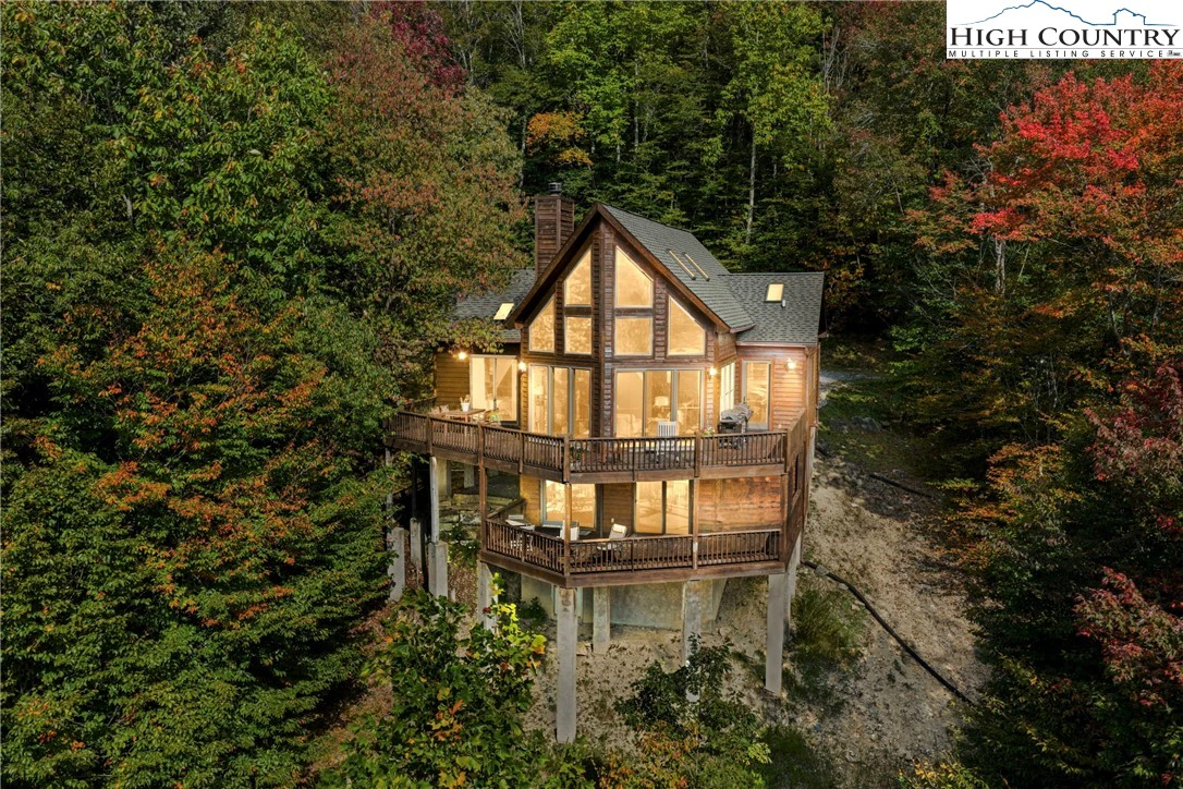 Image number 1 for the current listing