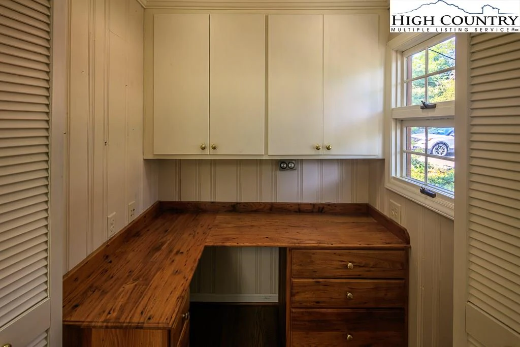 Image number 7 for the current listing