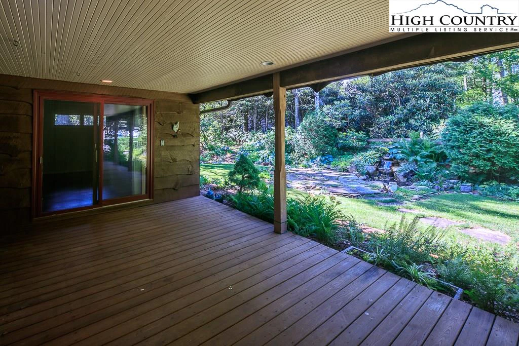 Image number 6 for the current listing