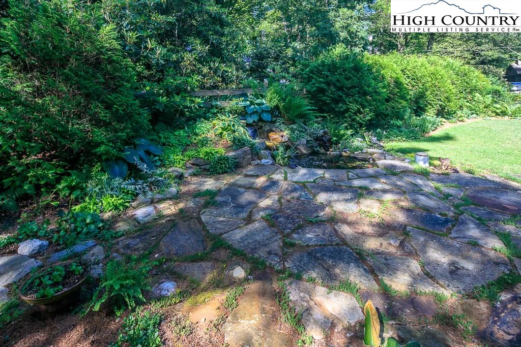 Image number 4 for the current listing