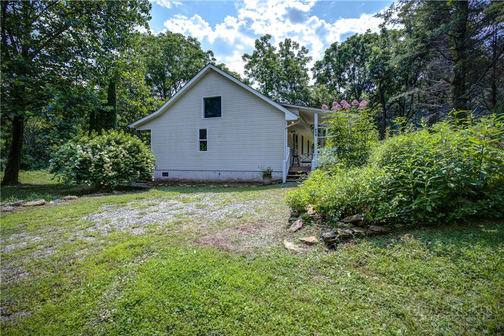 Image number 13 for the current listing