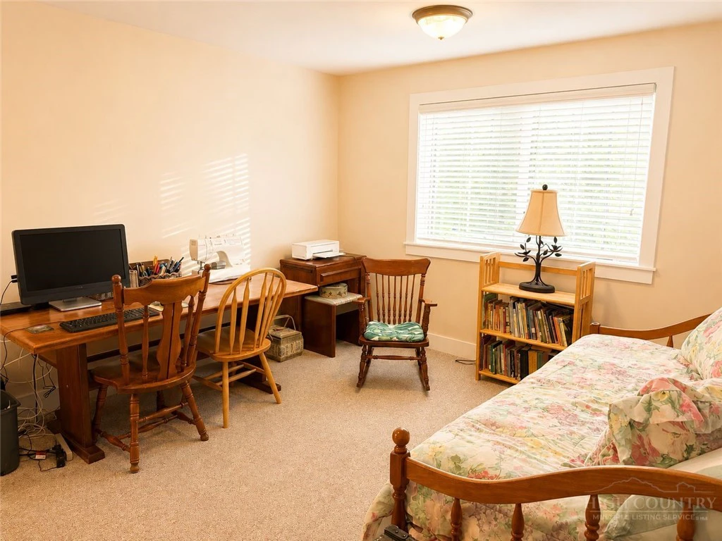 Image number 6 for the current listing