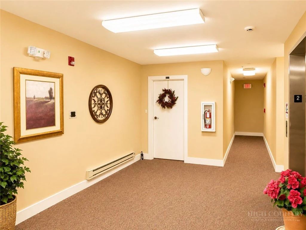 Image number 12 for the current listing