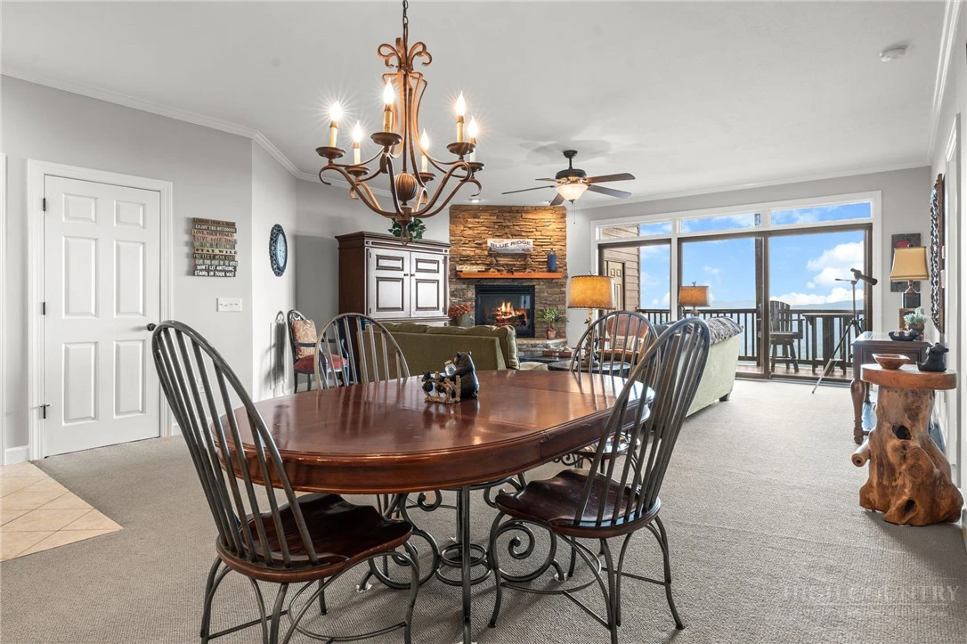 Image number 8 for the current listing