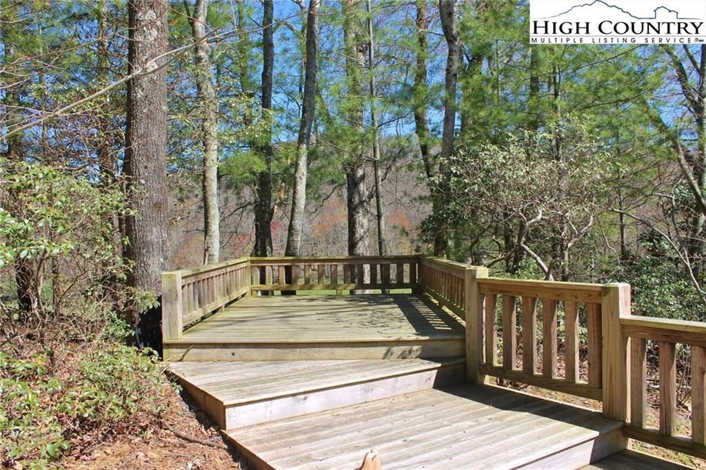 Image number 3 for the current listing