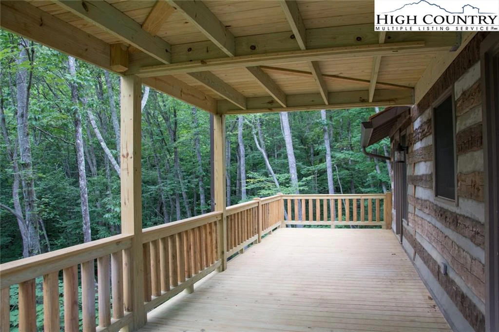 Image number 4 for the current listing