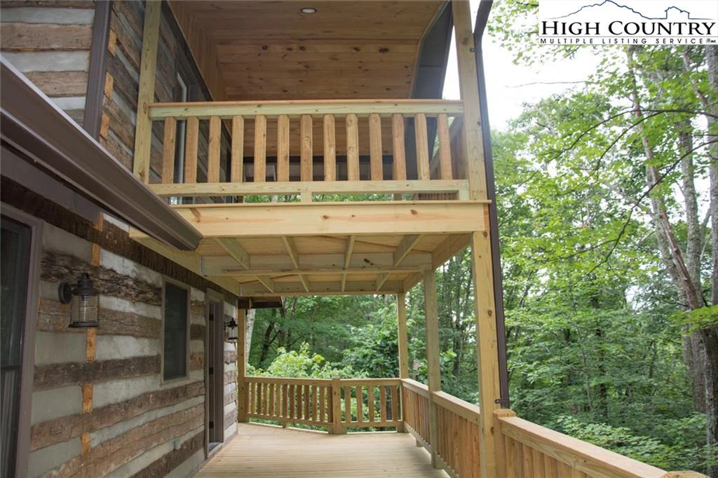 Image number 3 for the current listing