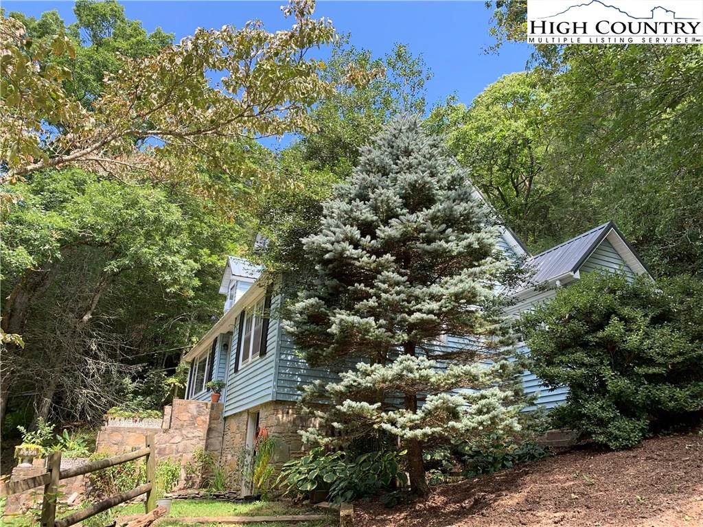 Image number 17 for the current listing