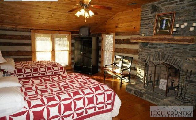 Image number 5 for the current listing