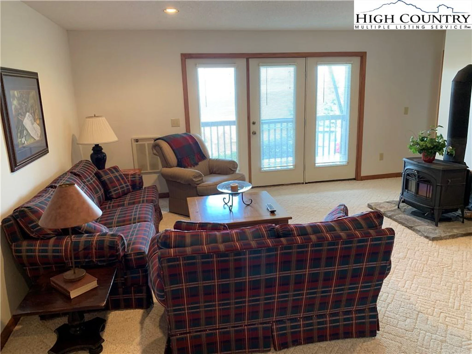 Image number 9 for the current listing