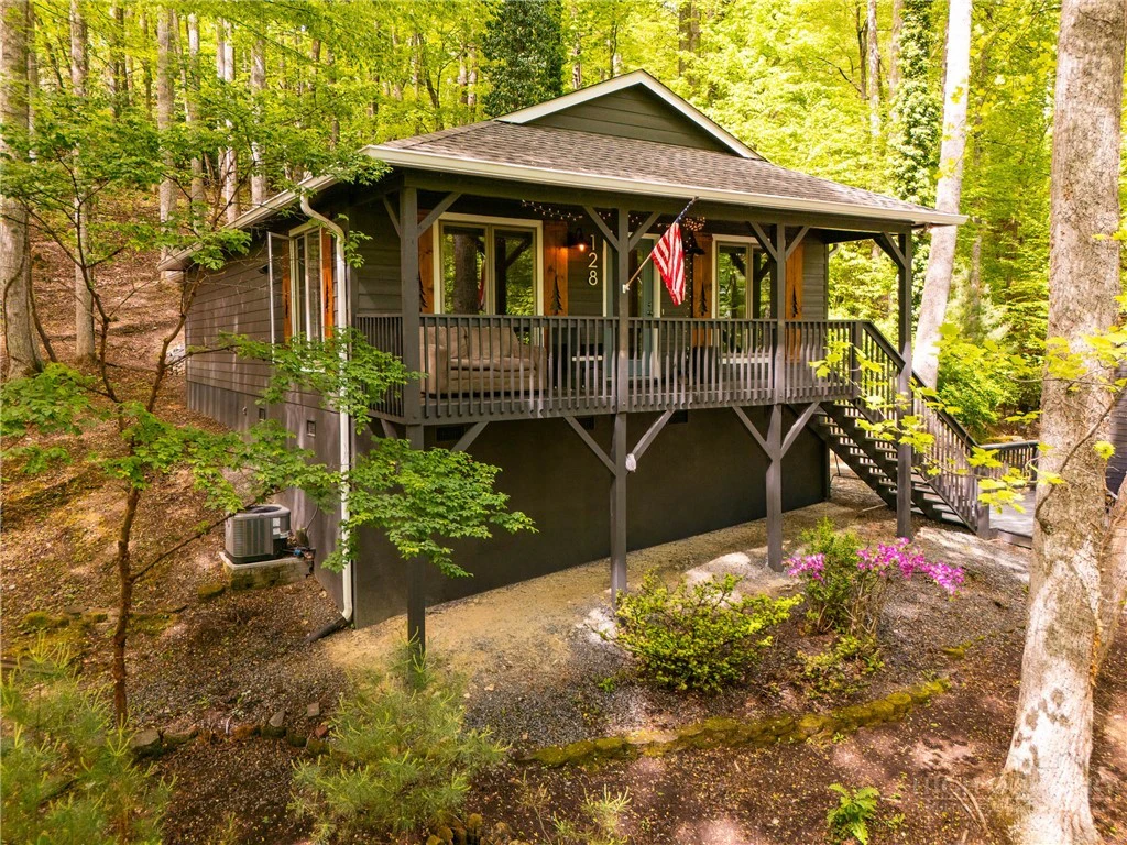 Image number 1 for the current listing