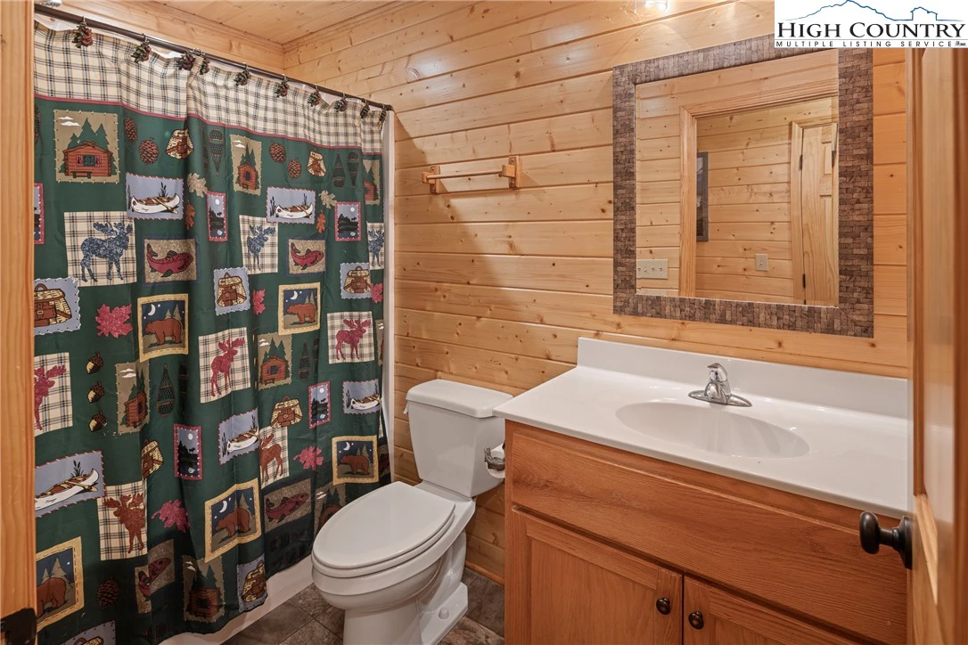 Image number 14 for the current listing