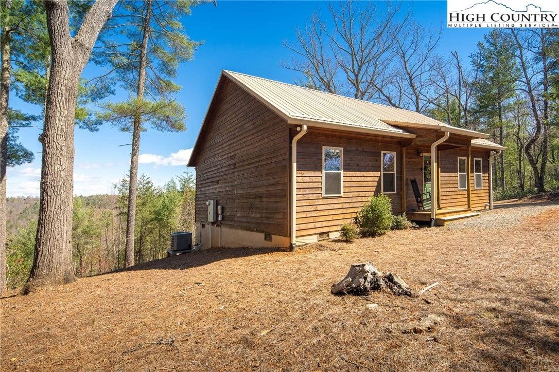 Image number 7 for the current listing