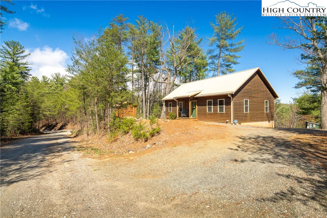 Image number 13 for the current listing