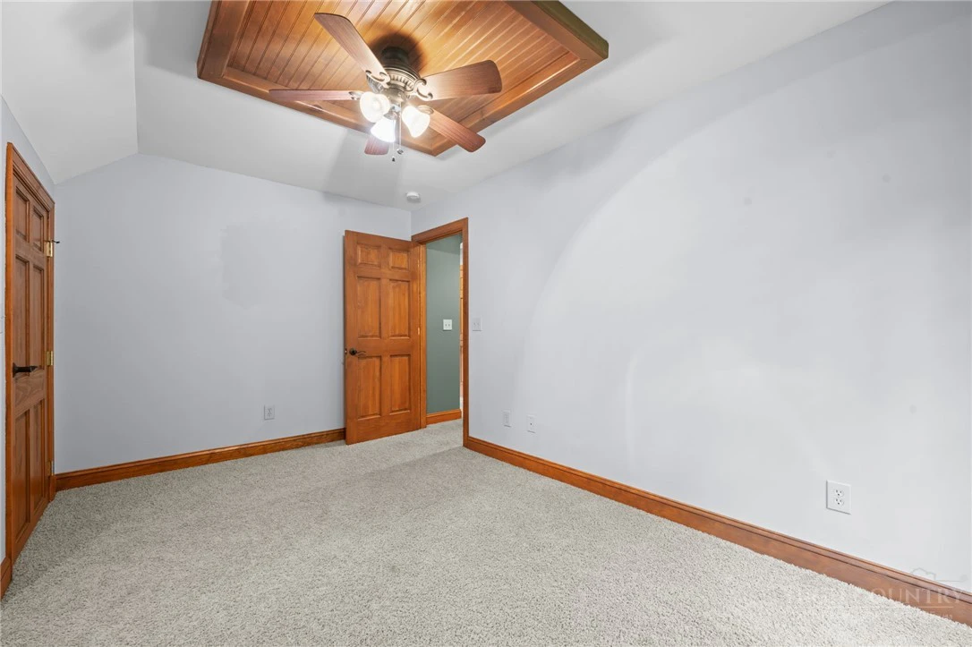 Image number 10 for the current listing