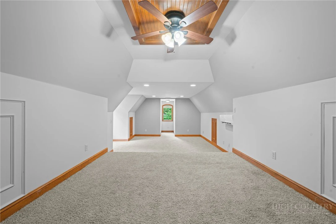 Image number 12 for the current listing