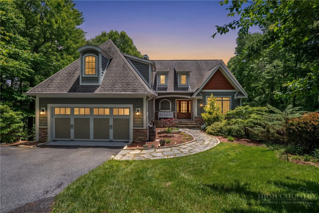 Image number 20 for the current listing