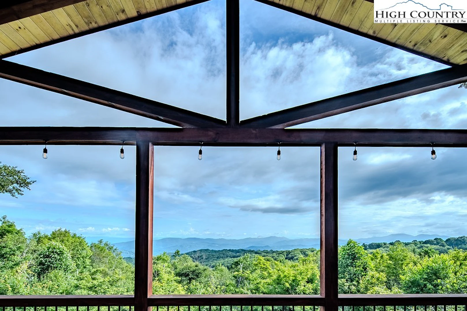 Image number 4 for the current listing
