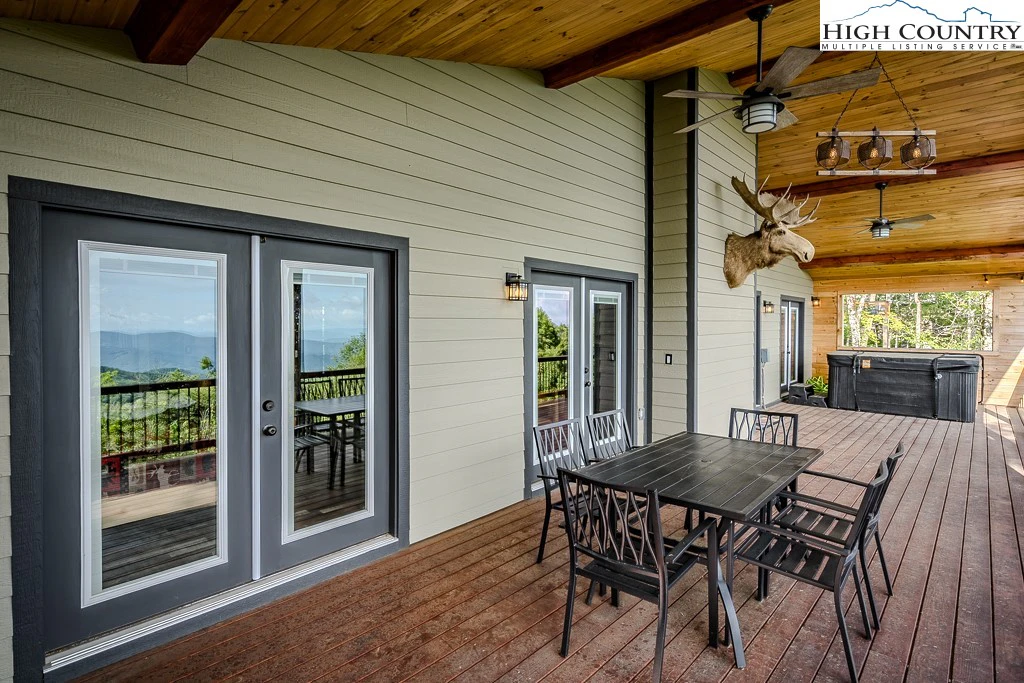 Image number 5 for the current listing