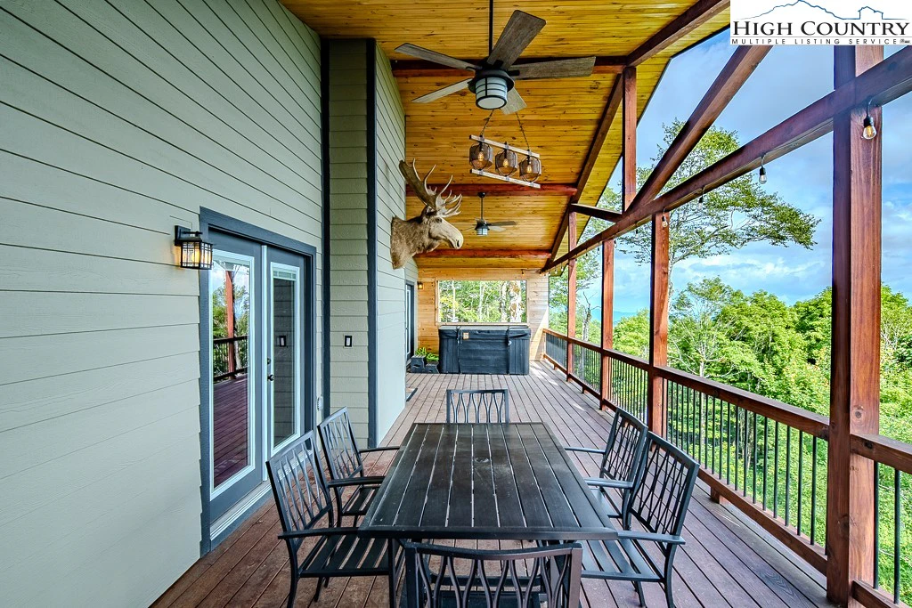 Image number 6 for the current listing