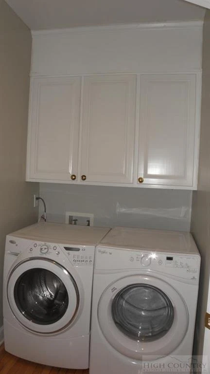 Image number 20 for the current listing