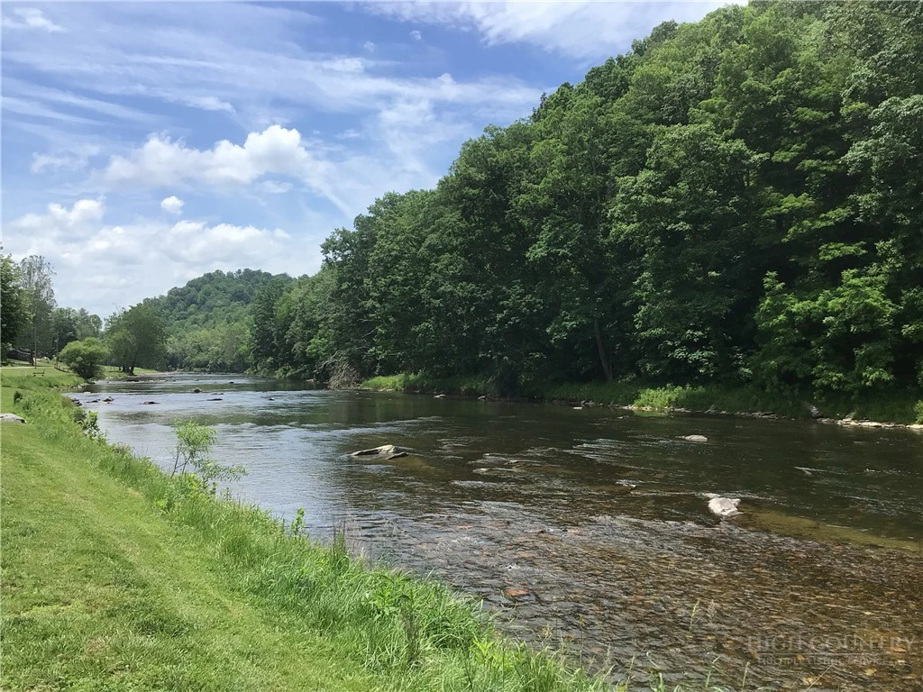 Image number 12 for the current listing