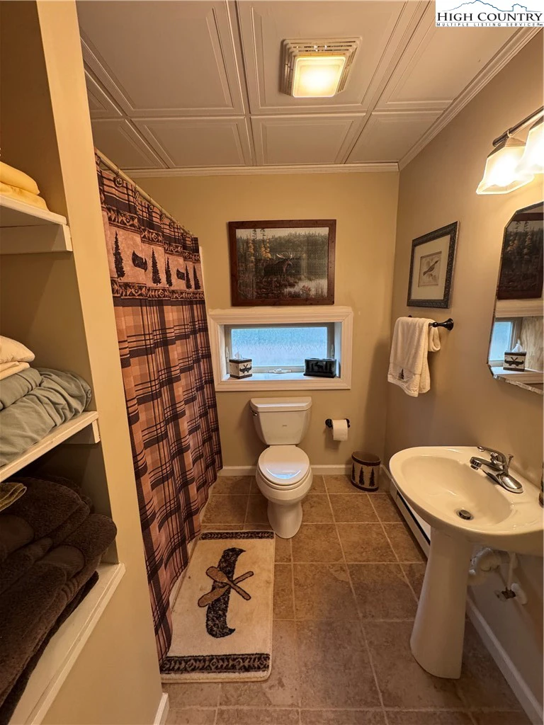Image number 3 for the current listing