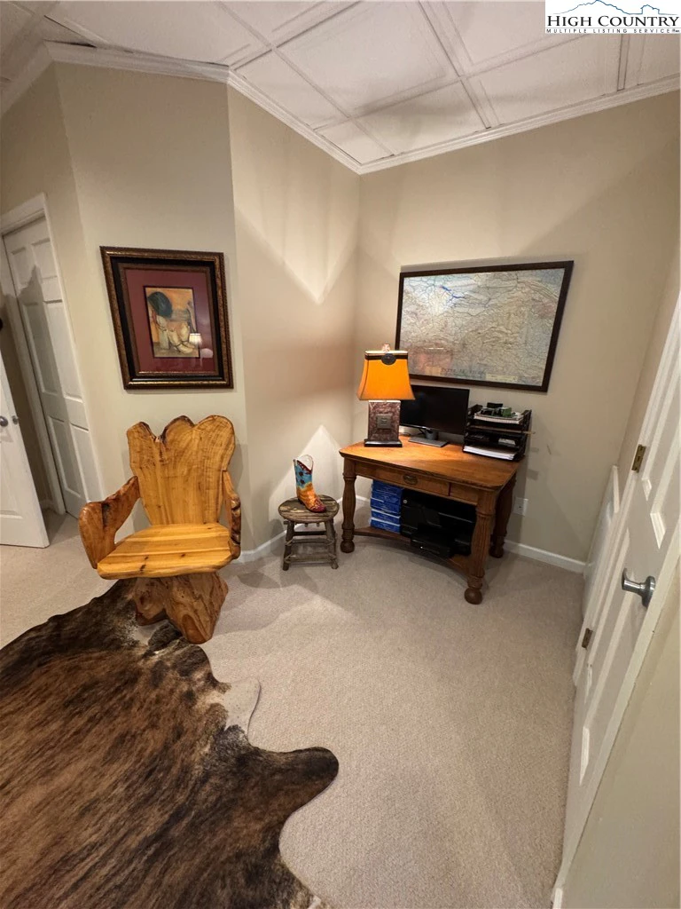 Image number 4 for the current listing
