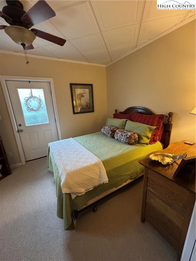 Image number 9 for the current listing