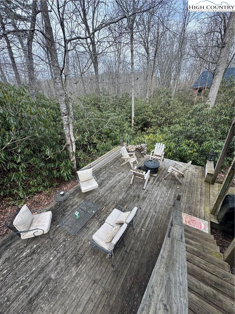 Image number 17 for the current listing