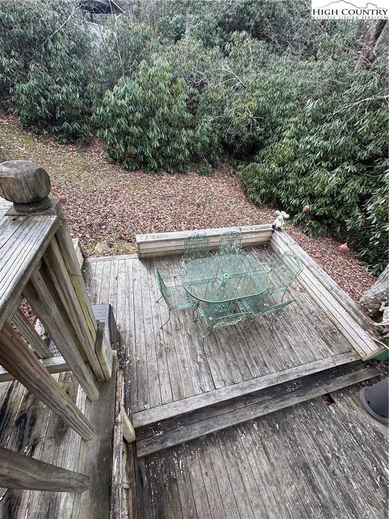 Image number 18 for the current listing