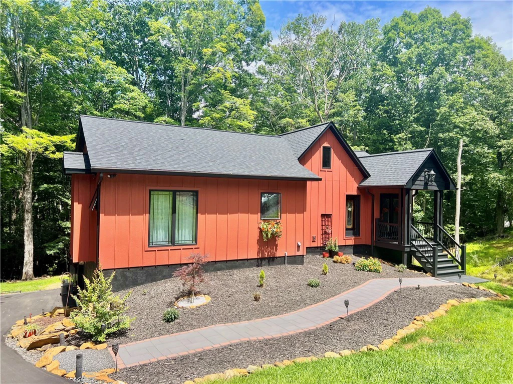 Image number 1 for the current listing