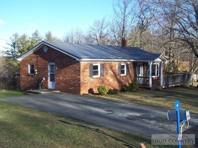 Image number 3 for the current listing