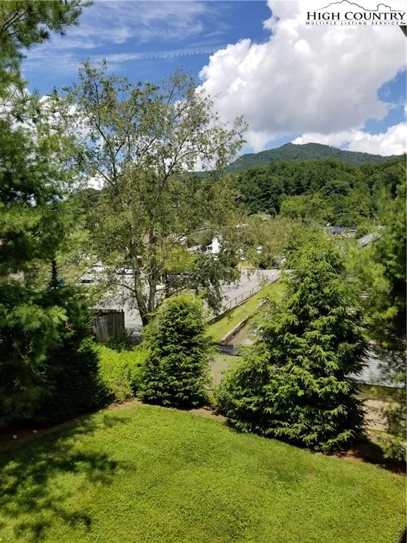 Image number 21 for the current listing