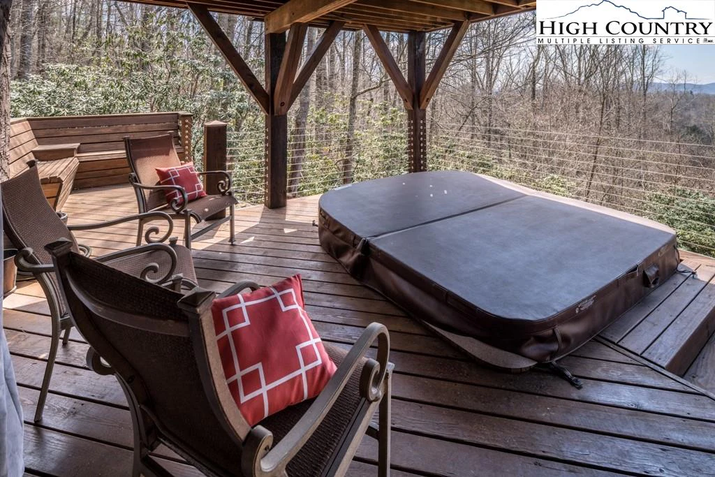 Image number 18 for the current listing