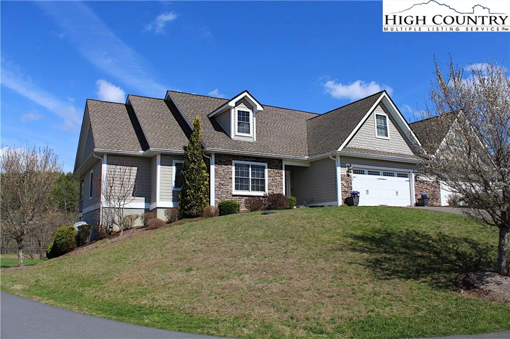 Image number 1 for the current listing