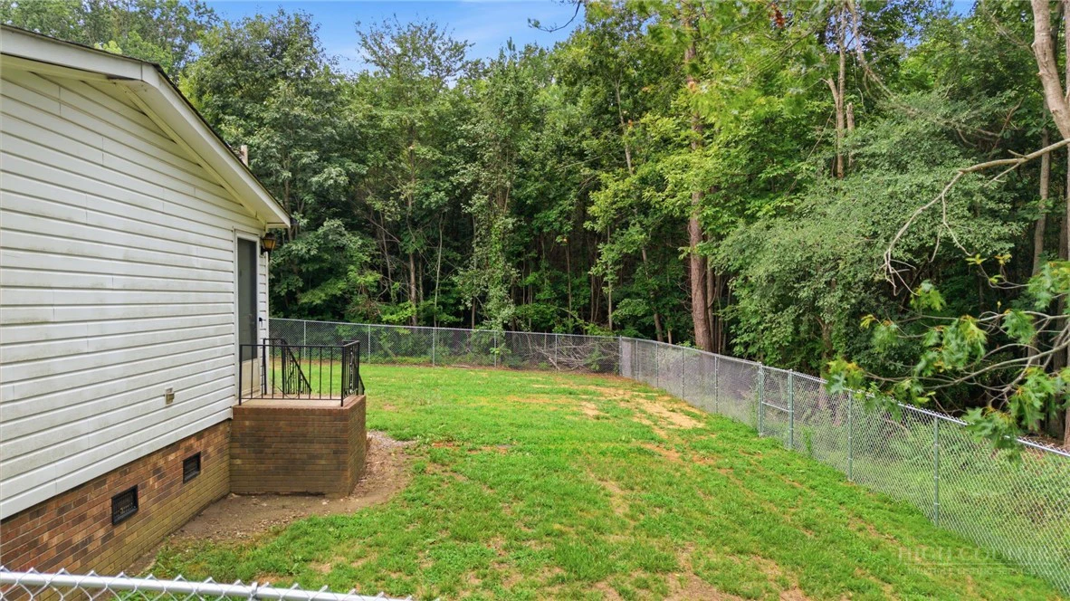 Image number 4 for the current listing