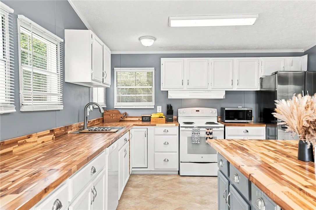 Image number 7 for the current listing