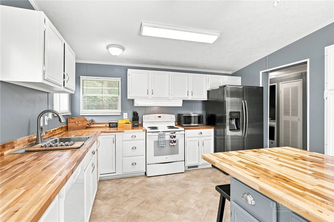 Image number 8 for the current listing
