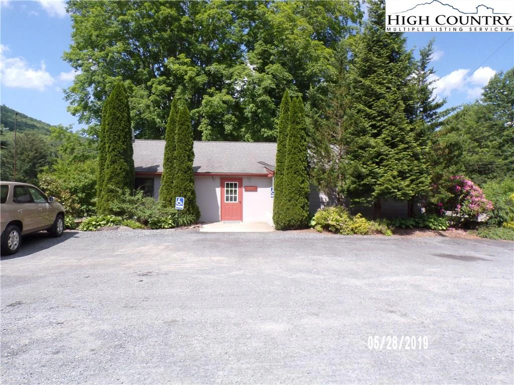Image number 16 for the current listing