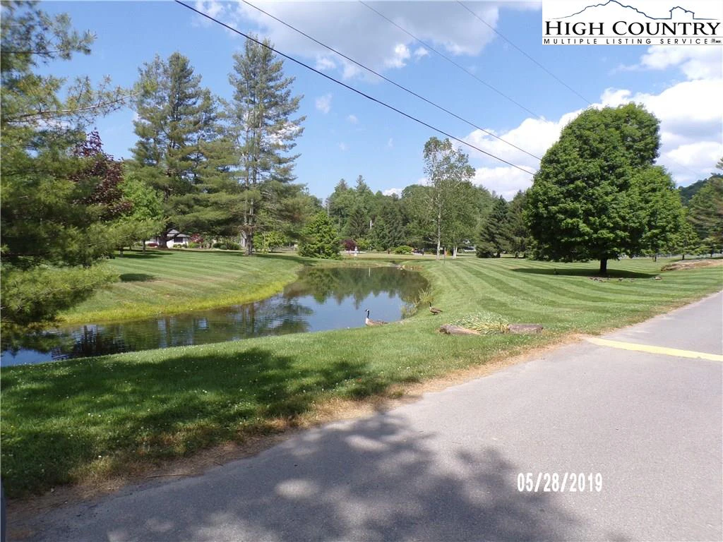 Image number 19 for the current listing