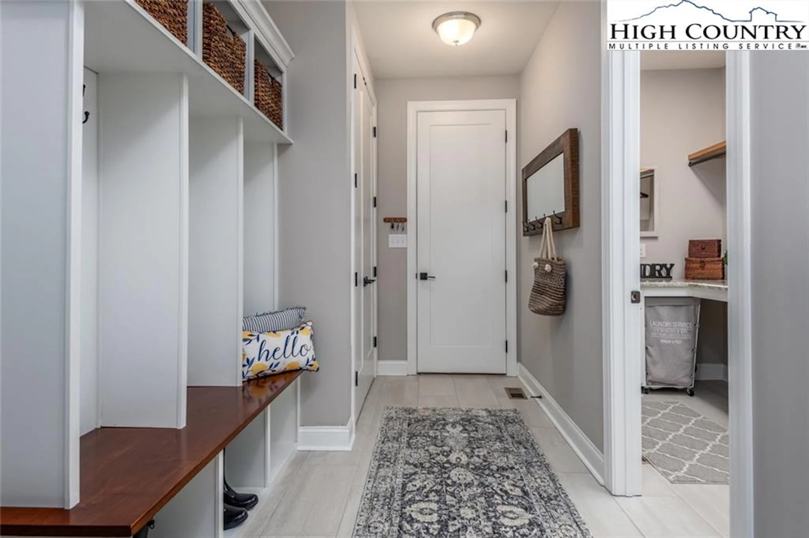 Image number 3 for the current listing