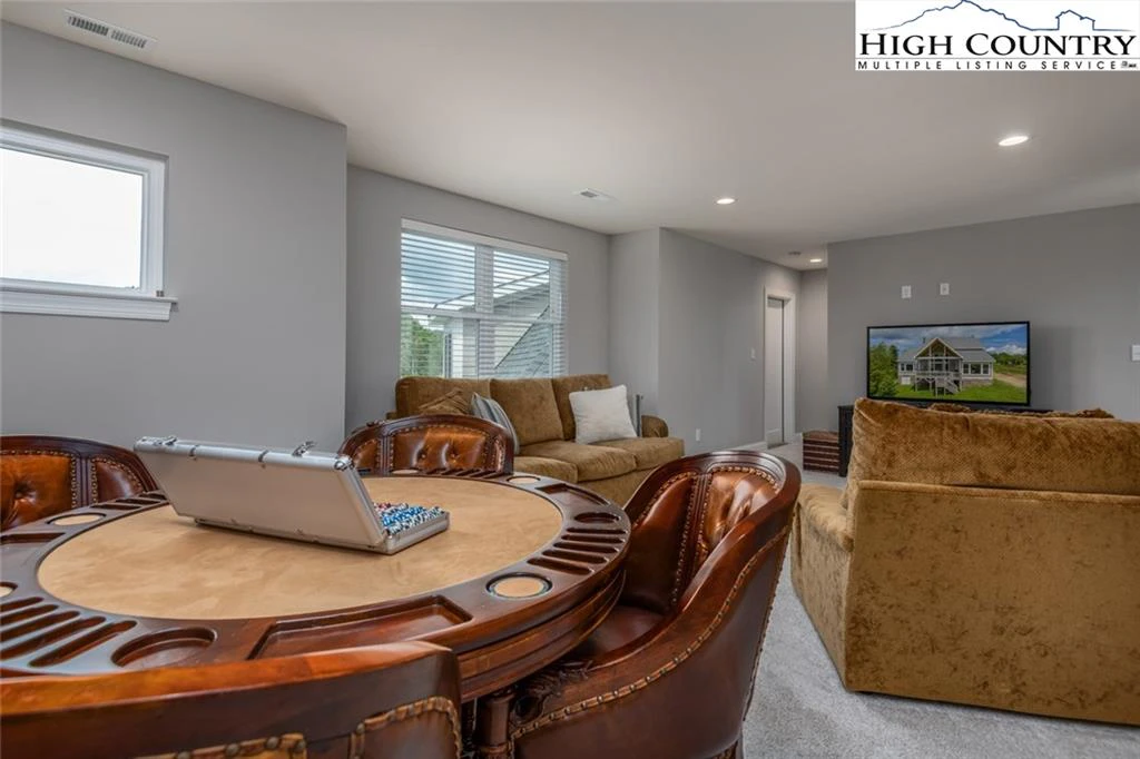 Image number 6 for the current listing