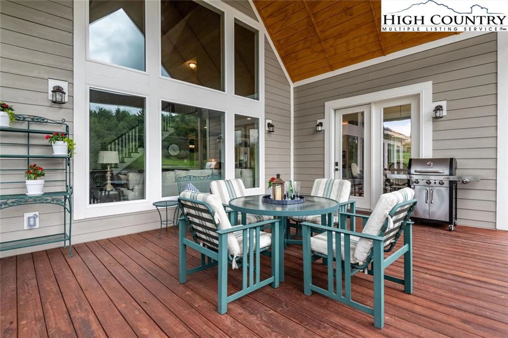 Image number 12 for the current listing