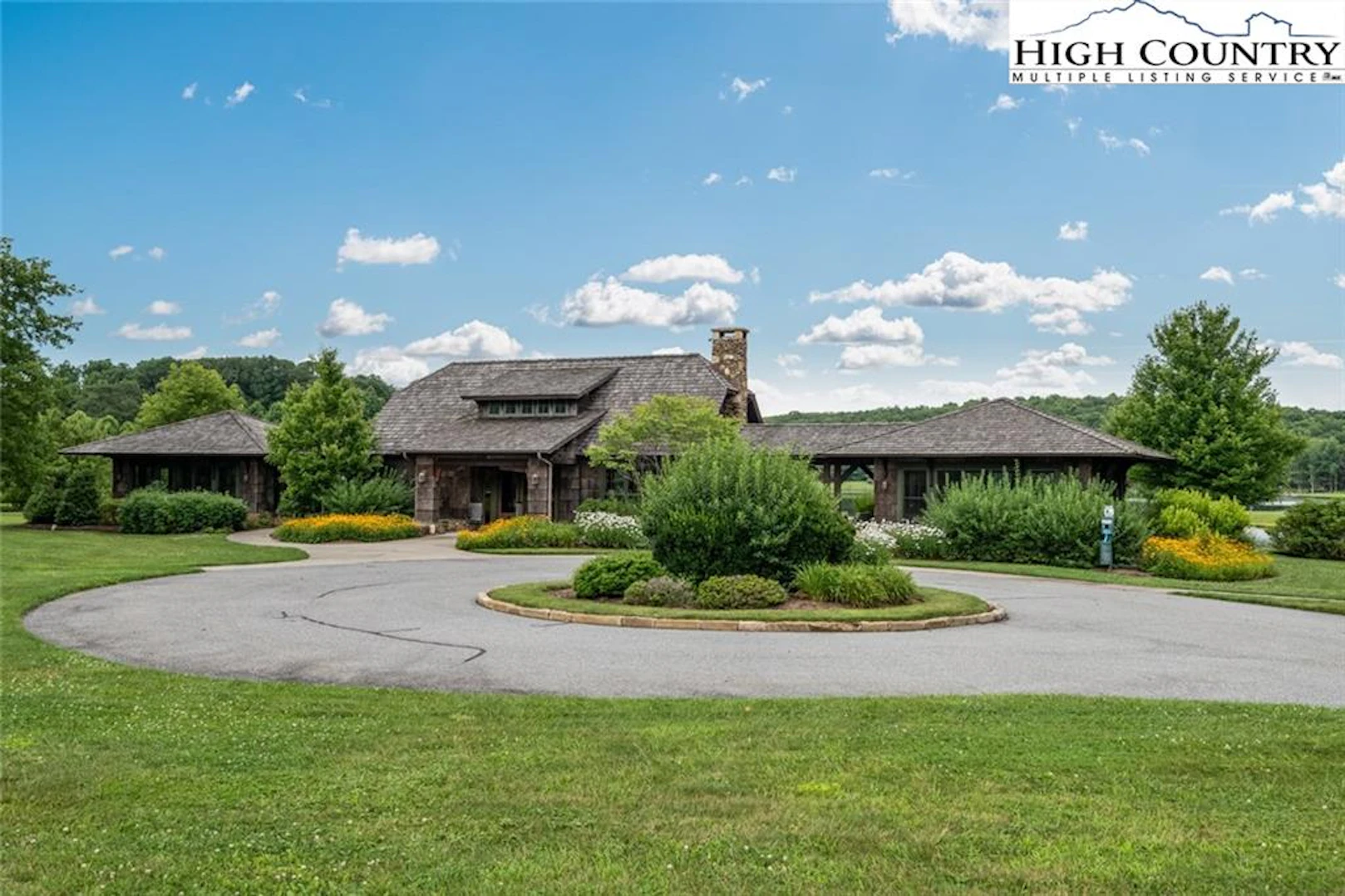 Image number 15 for the current listing